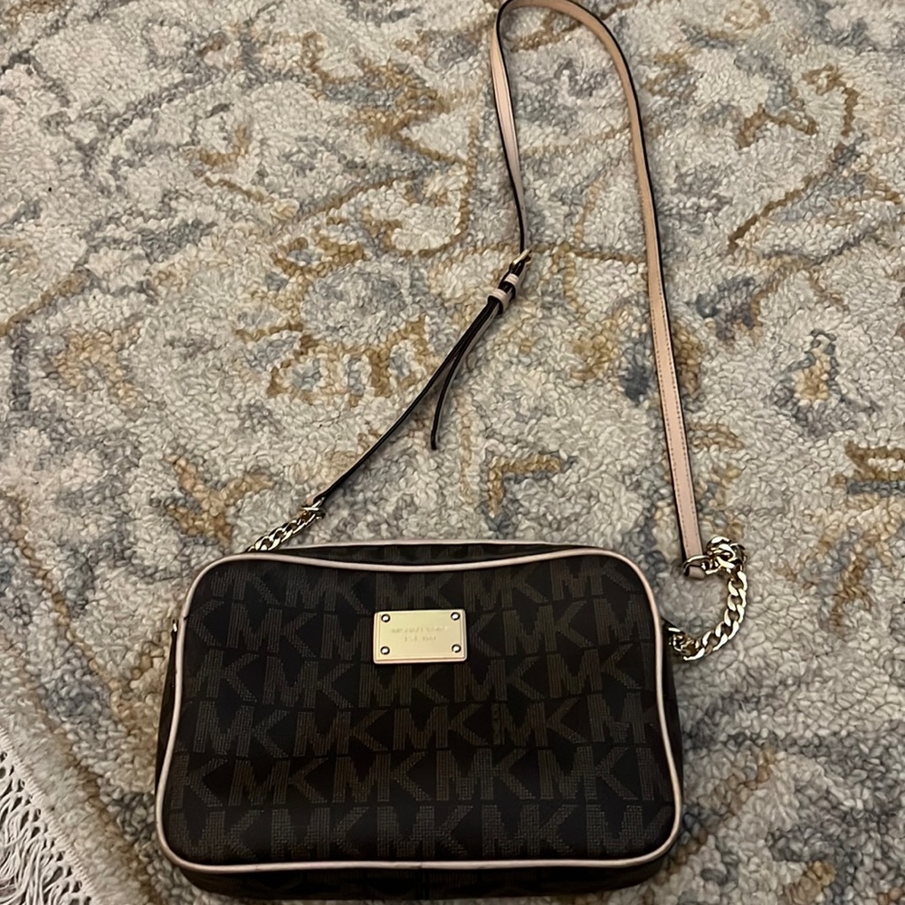 Michael Kors Jet Set crossbody
